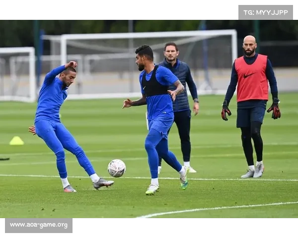 切尔西全员状态火热最新训练画面曝光实力提升备战新赛季 切尔西全员状态火热最新训练画面曝光实力提升备战新赛季